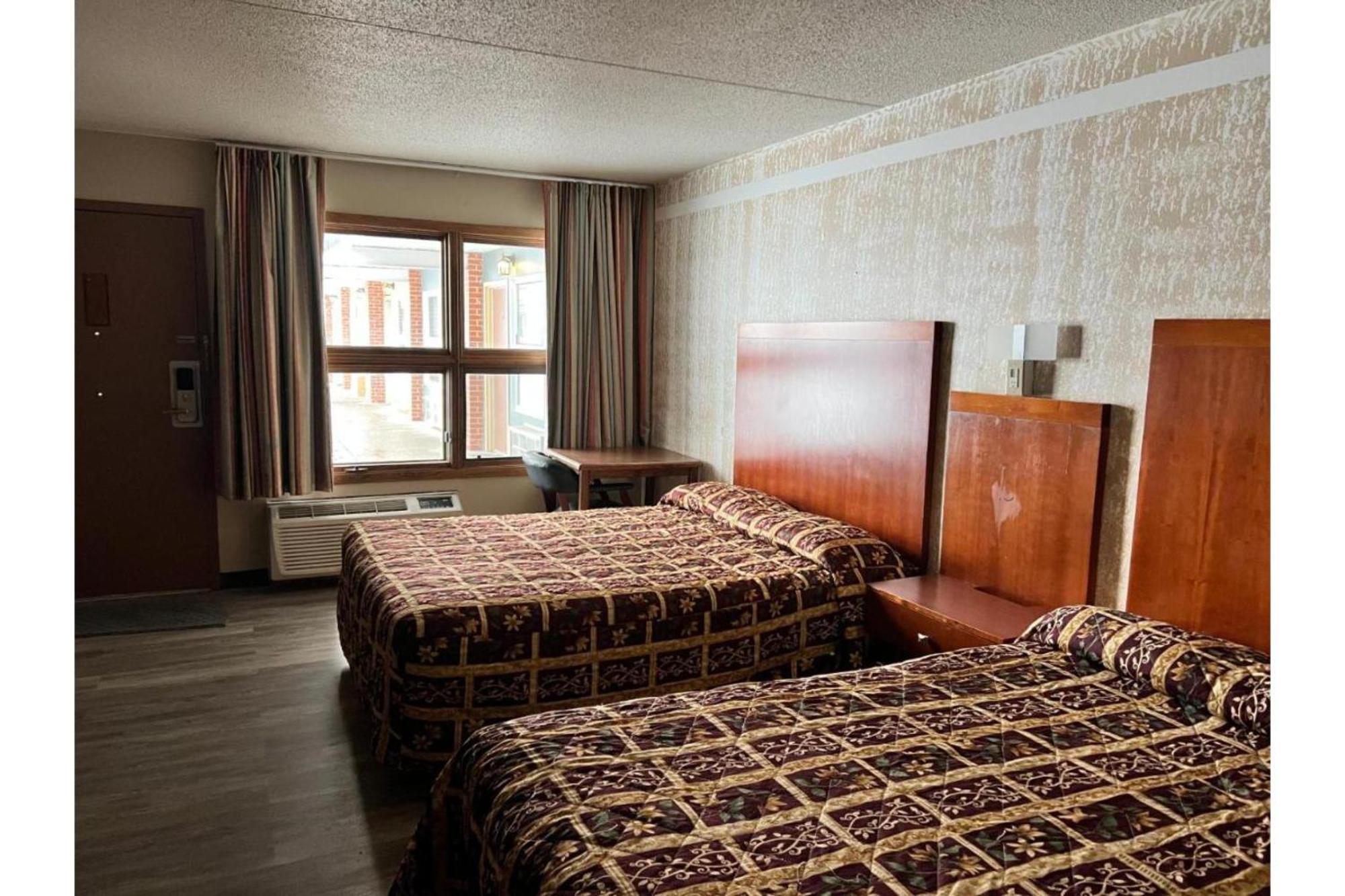 Devils Lake Inn By Oyo Near Devils Lake Regional Airport Buitenkant foto