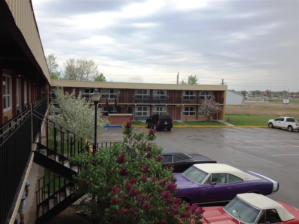Devils Lake Inn By Oyo Near Devils Lake Regional Airport Buitenkant foto