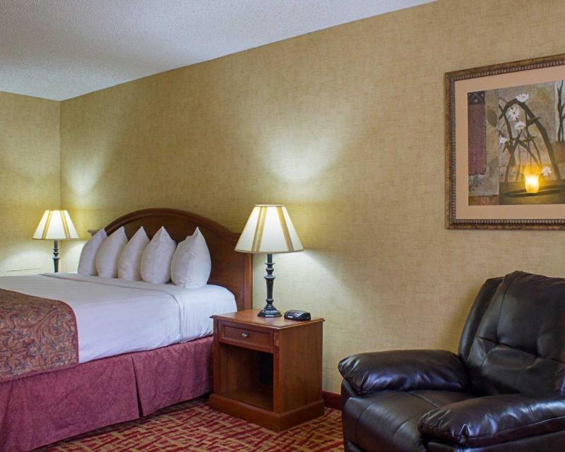 Devils Lake Inn By Oyo Near Devils Lake Regional Airport Buitenkant foto