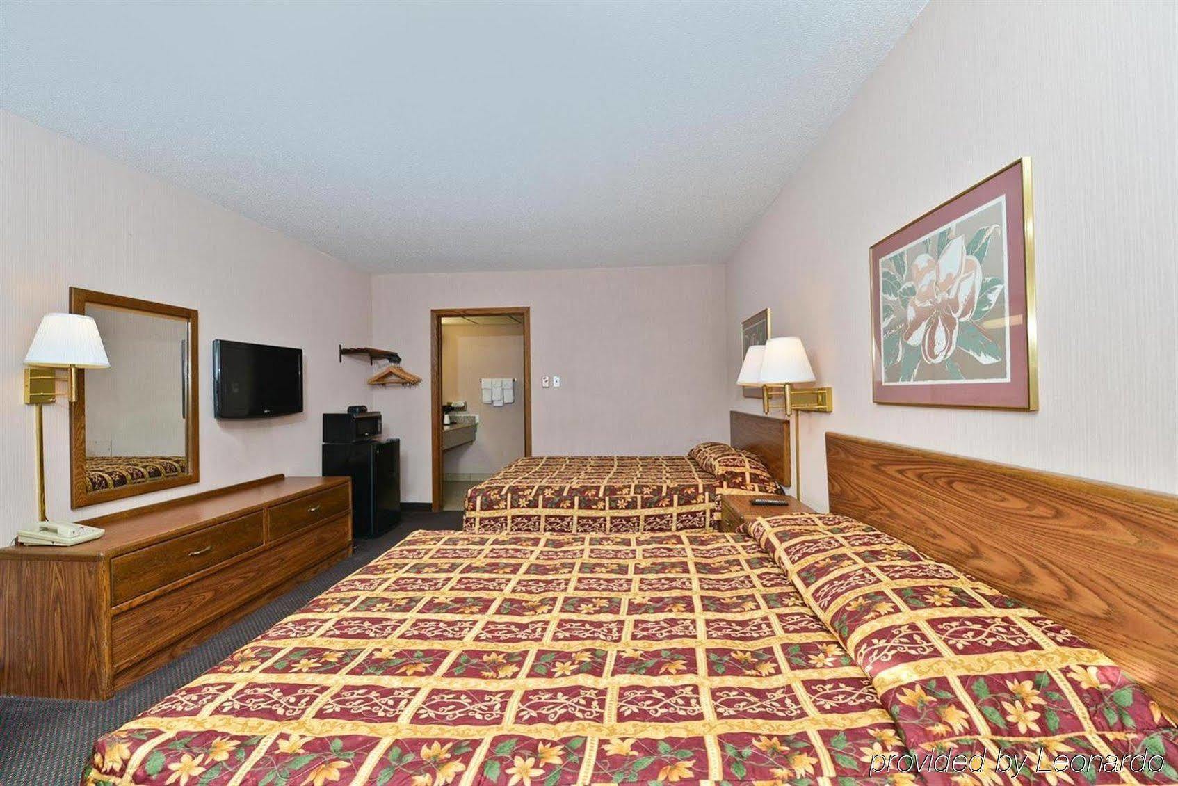 Devils Lake Inn By Oyo Near Devils Lake Regional Airport Buitenkant foto
